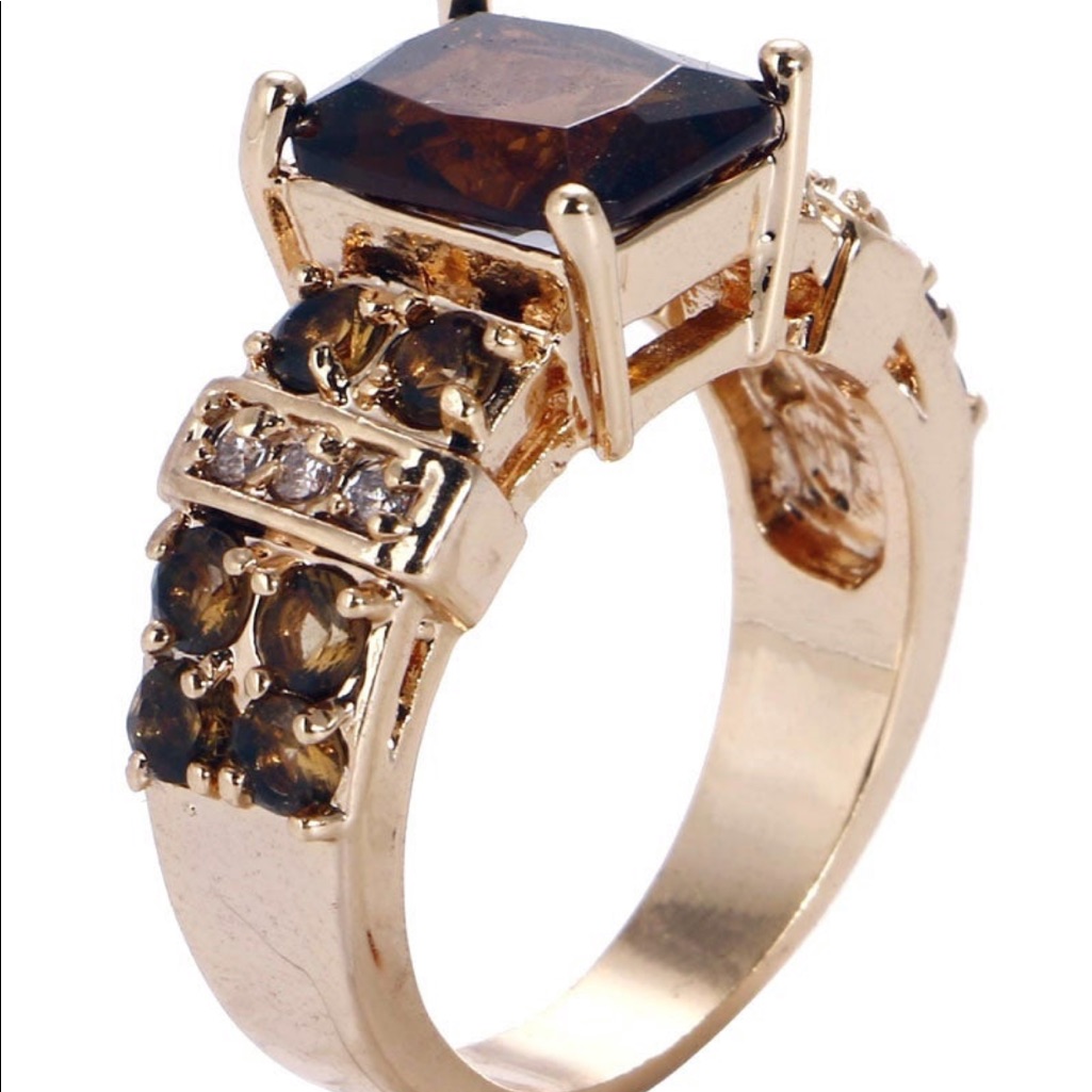 18k Gold Chocolate Brown White Simulated Ring 18k Gold Chocolate Brown White Simulated Ring